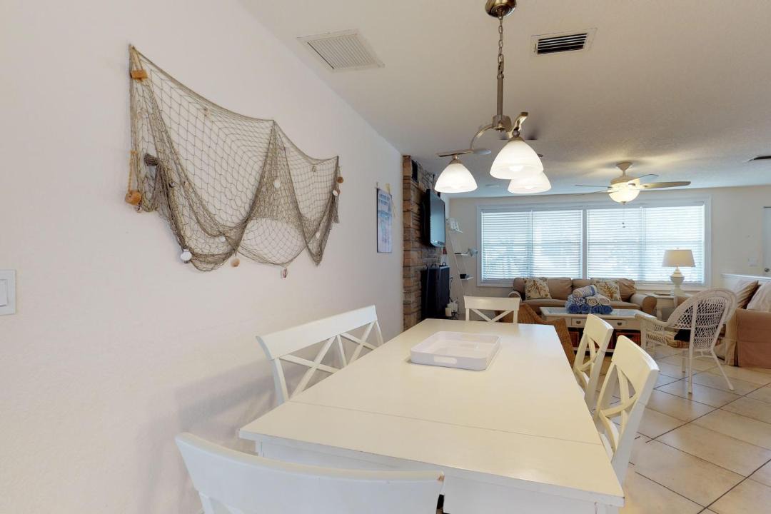 Photo of Livingroom in Holmes Beach