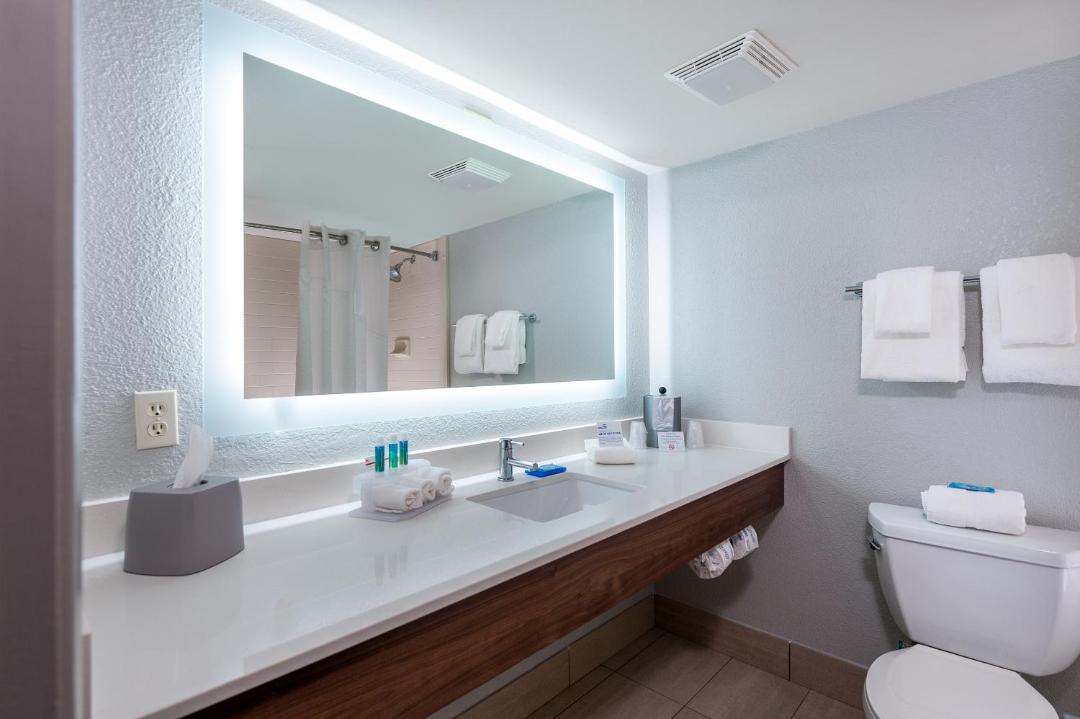 Photo of Bathroom in Caloosahatchee