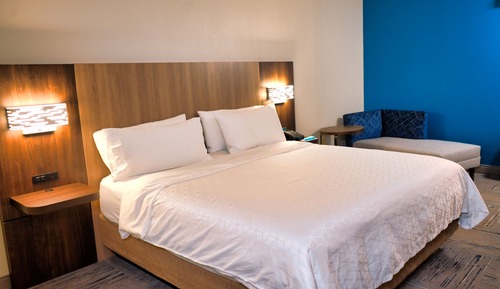 Standard Room, 1 King Bed