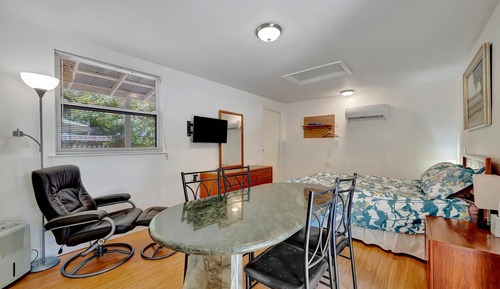 Classic Studio, 1 Queen Bed
