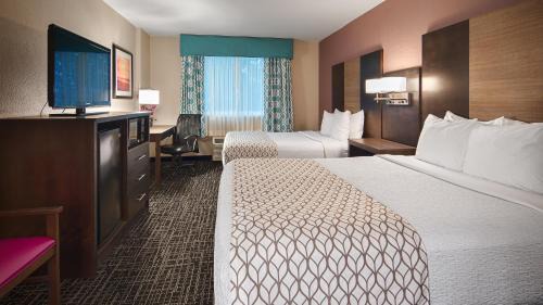 Queen Room with Two Queen Beds - Non-Smoking