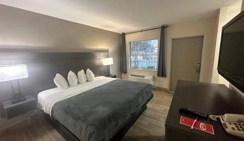 King Room - Disability Access/Non Smoking 