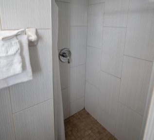 Deluxe King Studio with Full Kitchen-Non Smoking