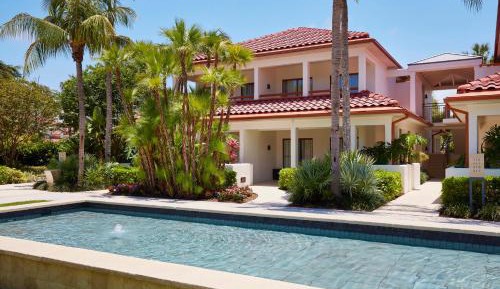 Villa with Garden View