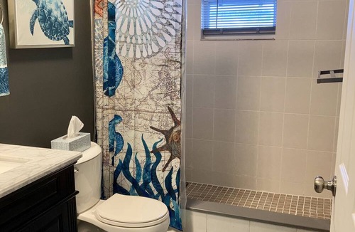 Pinellas Point Cottage | Private modern guest house with pool.