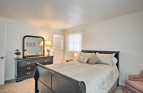 Yacht Club Cottage | Gorgeous Cape Coral Duplex Home w/Modern Interior