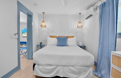Holmes Beach Hotel | Driftwood at Anna Maria Island Inn