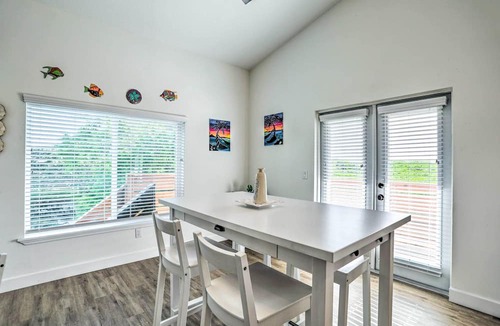 Port Tampa City Cottage | Family-friendly Tampa Home < 3 Mi to Ocean!