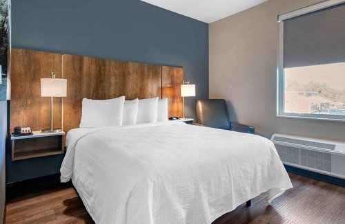 Port Charlotte - Charlotte Harbor Hotel | Extended Stay America Premier Suites Port Charlotte I75