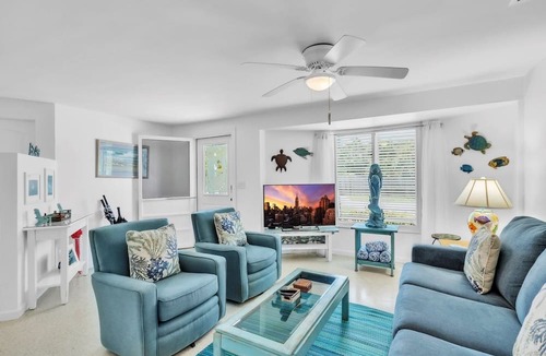 Anna Maria House | Beach N Bay 2 Bedroom Villa by RedAwning