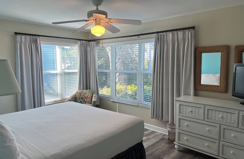 Pass-a-Grille Condo | Camelot by the Sea by Liberte'