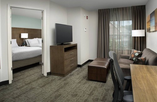 Conestee Hotel | Staybridge Suites Greenville I-85 Woodruff Road by IHG