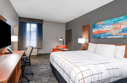 Fossil Park Hotel | Sleep Inn & Suites St Petersburg Gateway