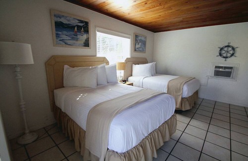 Venice Hotel | Island Breeze Inn