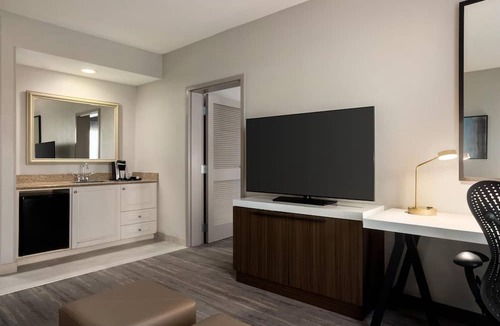 Biggar Hotel | Hilton Garden Inn Fort Myers Airport/FGCU