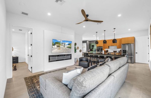 Arlington Park House | Temple of Time- Huge Pool home in Prime Sarasota Location!