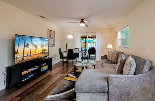 Gillespie Park House | Backyard Breakaway - Your Private Slice Of Sarasota Shade