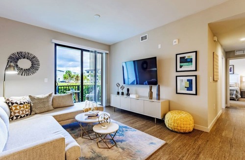 Three Oaks Apartment | Modern 2BR Fort Myers Condo Pool, BBQ & Near Beaches