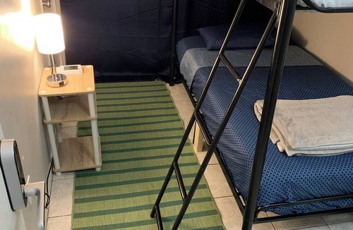 St. Petersburg Hostel | Lenny's Southy Hostel