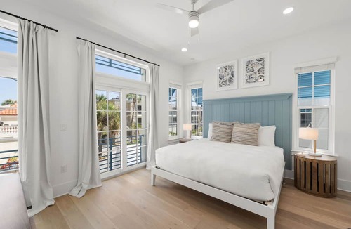 Clearwater Beach House | The Akoya Pearl - 2 Beach Homes Steps From CWB