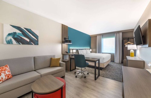 Fort Myers Hotel | Comfort Suites Fort Myers East I-75