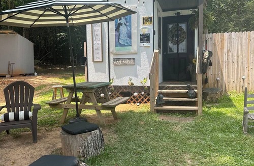 Travelers Rest Apartment | Tiny slice of of heaven tiny retreat This rustic charm is located on a farm.