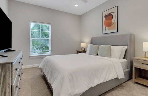 Port Charlotte Apartment | Swiftwater Apartments By Barsala