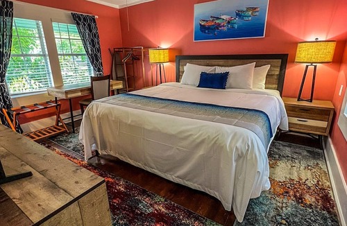Historic Old Northeast Bed & Breakfast | VIinoy House