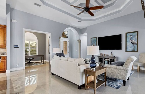 South Gulf Cove Apartment | 3 Bedroom House 728692 by Houzlet