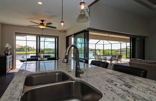 South Gulf Cove Apartment | 3 Bedroom House 728544 by Houzlet