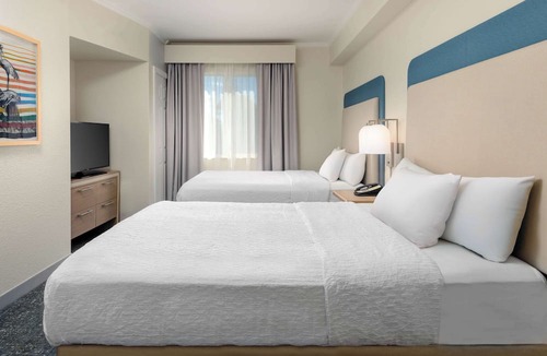 Bonita Springs Hotel | Homewood Suites by Hilton Bonita Springs Naples North