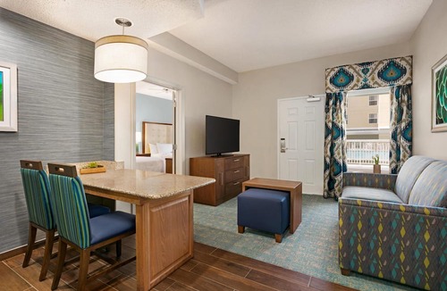 Villas Hotel | Homewood Suites by Hilton - Fort Myers