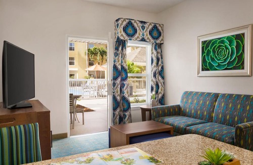 Villas Hotel | Homewood Suites by Hilton - Fort Myers