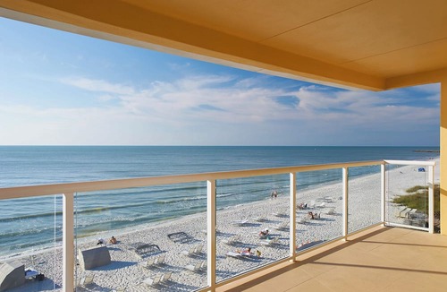 Moorings Hotel | Edgewater Beach Hotel