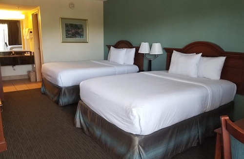 Arlington Park Hotel | Baymont by Wyndham Sarasota