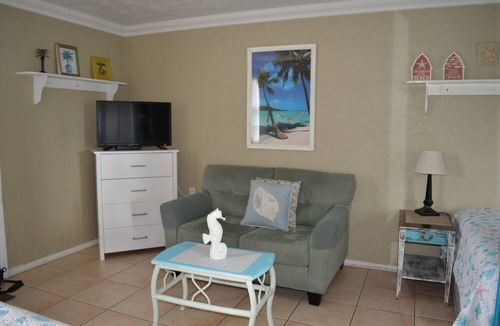 Englewood Hotel | Sun Life Beach Hotel