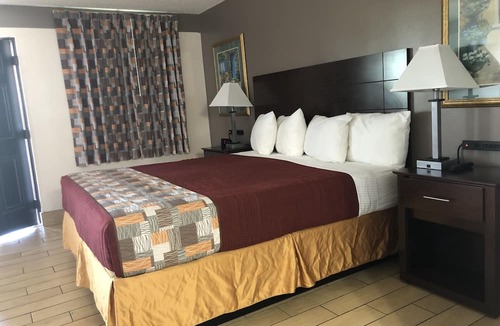 Englewood South Hotel | Sun Coast Inn
