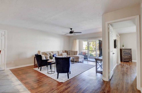 Royal Harbor Condo | B-1 - Waterfront Condo Near Naples Bay & Beaches