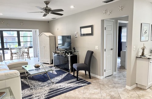 Whitney Beach Condo | Steps from the beach on Longboat Key