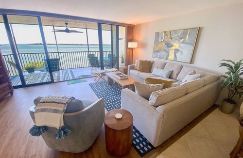 Punta Rassa Condo | Sanibel Harbour Resort Harbour Tower 312: Relaxing getaway overlooking the beautiful water