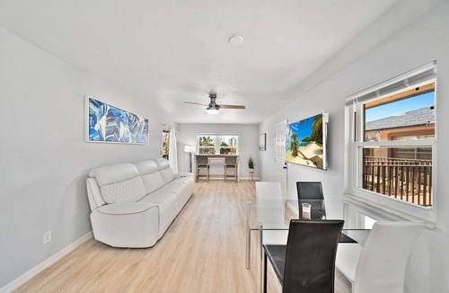 Truckland Condo | Sweet spot by the sea