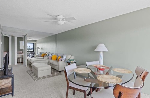 Shell Harbor Condo | Comfy Waterfront Condo at Tennisplace with Pool