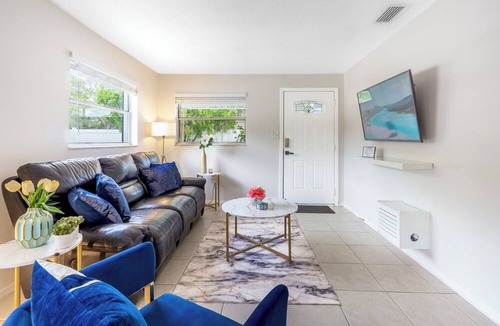 United Central Condo | Sparkling Family sized condo near Downtown Saint Petersburg/beaches