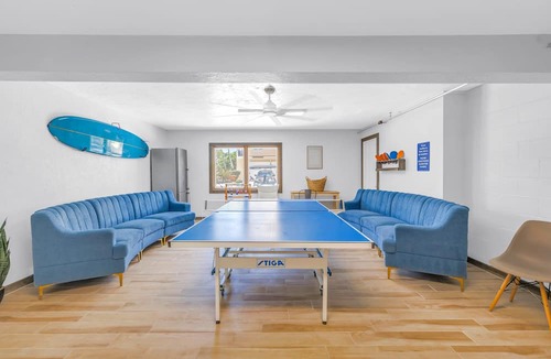 Siesta Key Apartment | Gertrude's Siesta | Oceanview Penthouse, 12-steps Beach Path, 4-min trolley to Village