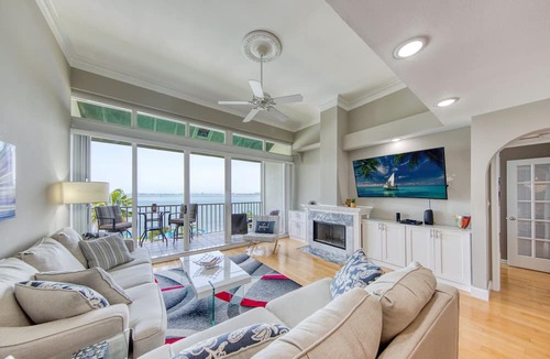 Bayway Isles Condo | Paradise Penthouse