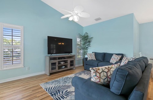 Plantation Condo | Tropical Venice Condo