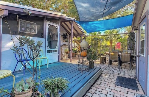 Gulfport Apartment | Bindy’s Studio Bungalow