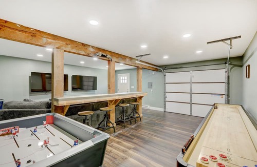 Breckenridge House | Peak Season Deals! Mountain View Cabin: Hot Tub, Game Room & Cozy Fireplace