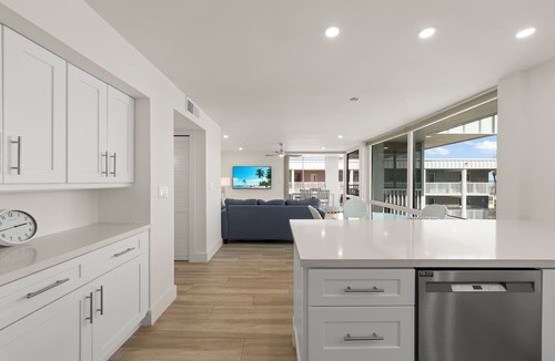 Sanibel Condo | Island Beach Club #P1A – Coastal Comfort on Sanibel Island