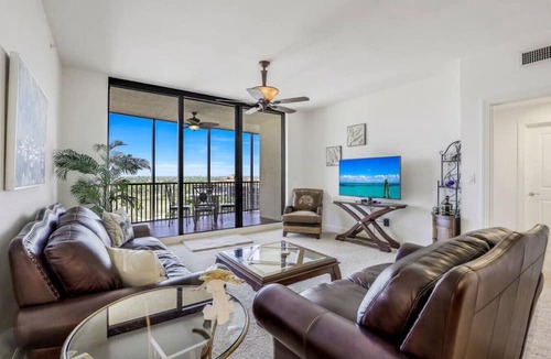 Cape Harbour Condo | Sunset Royale | 2/2 Luxury Condo Marina View
